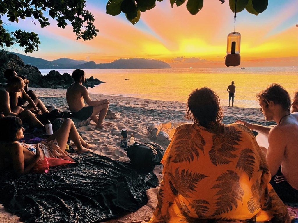 Doesn't belong to Digital Nomad Mistakes: Sunset in Koh Phangan, life of a Digital Nomad Family, Digital Nomad Mistakes