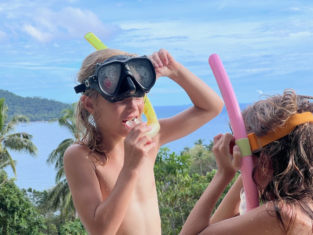 Kids with diving masks