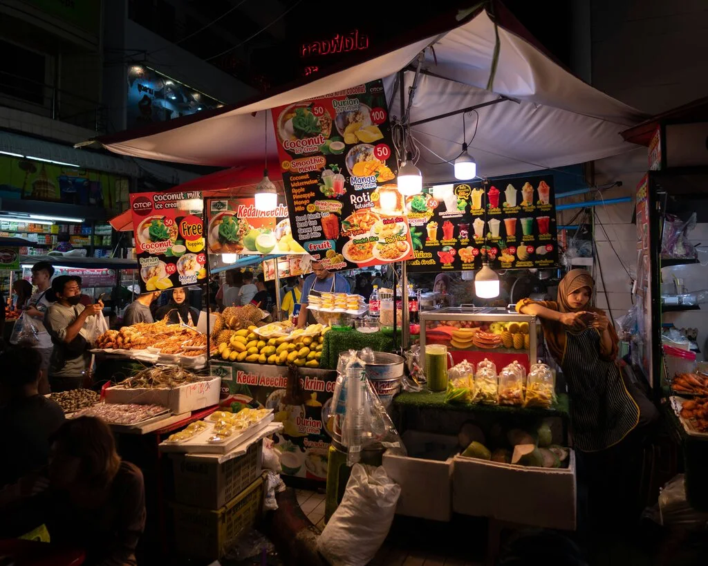 Koh Phangan for Seniors: Best Things to Do for Visitors 60+ 12 Thai Market stall that sells fresh fruits.