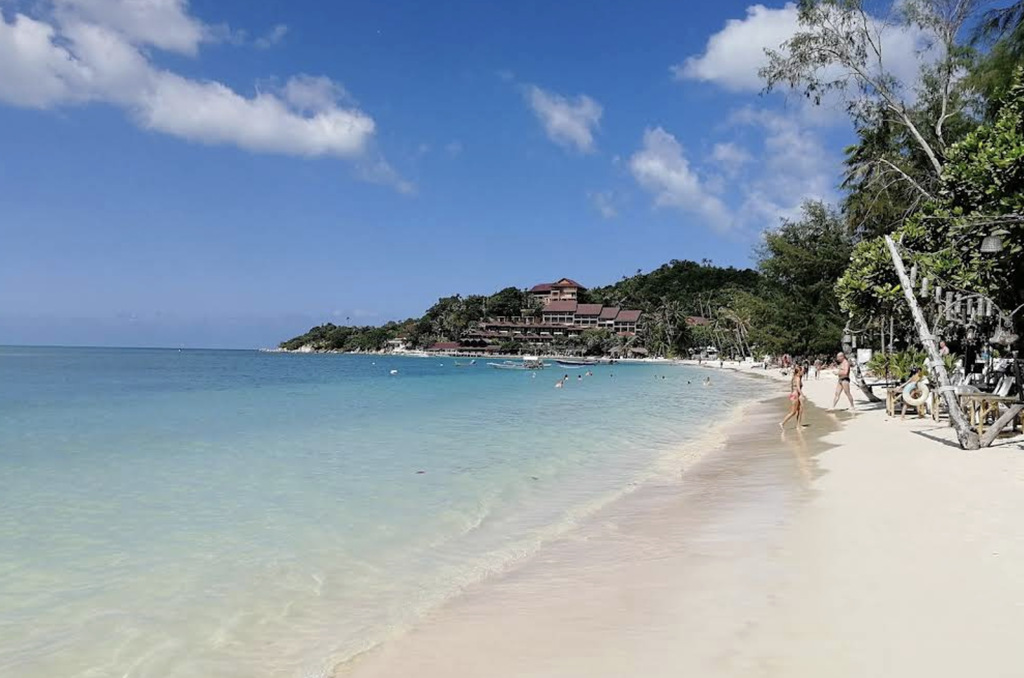 Large white sand beach in the tropics.