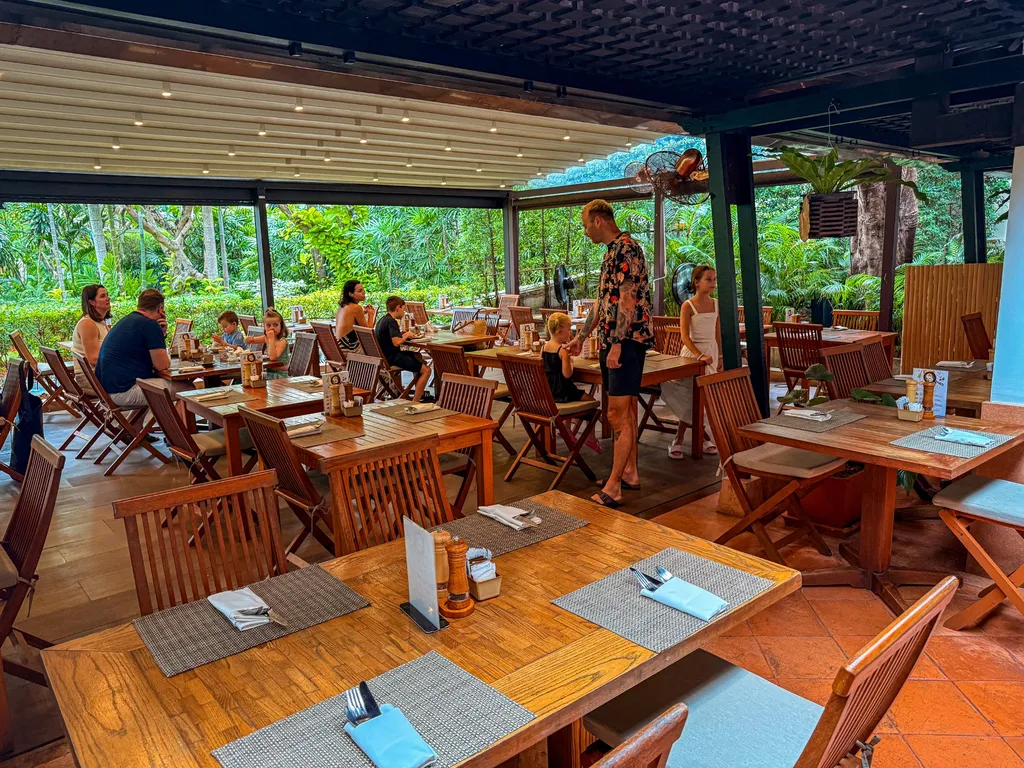Anantara Bophut Koh Samui – Honest Family Review 2025 32 A group of people sitting at tables.