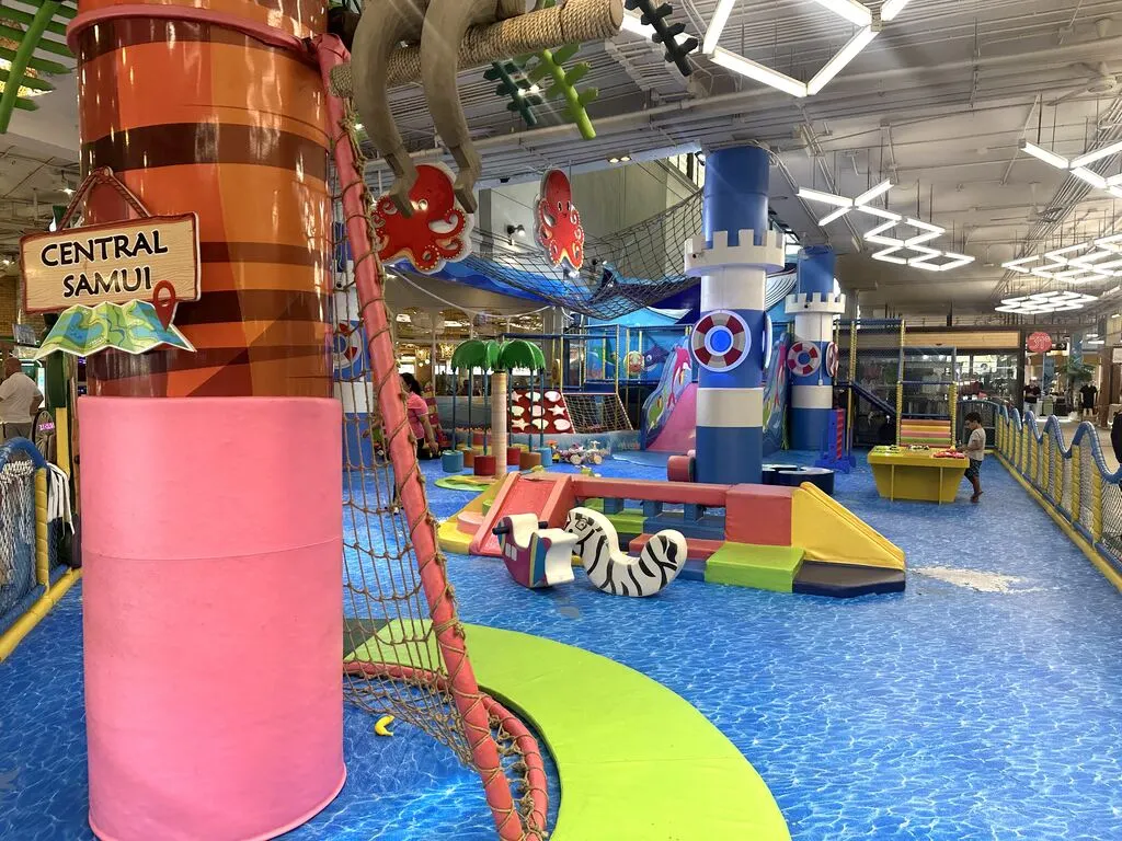 Top 10 Indoor Playgrounds in Koh Samui – Rainy Day Tips 25 A large indoor play area.